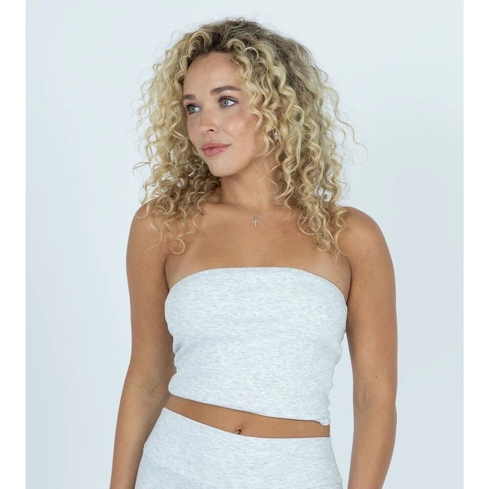 NEW The Foxy Kind She’s Cute Gray Strapless Ribbed Crop Tube Top Size Medium